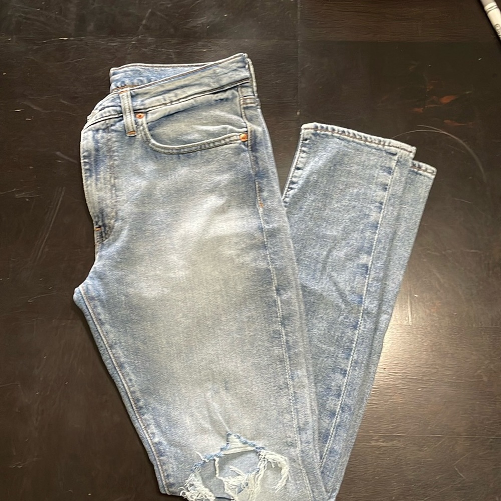 Levi’s Skinny Lot Taper Signature Factory Distressed